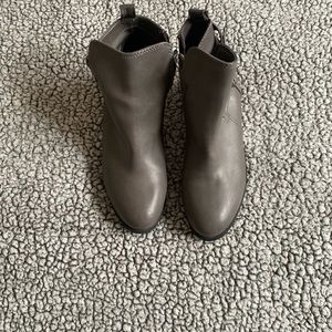 Old Navy Boots Size 7